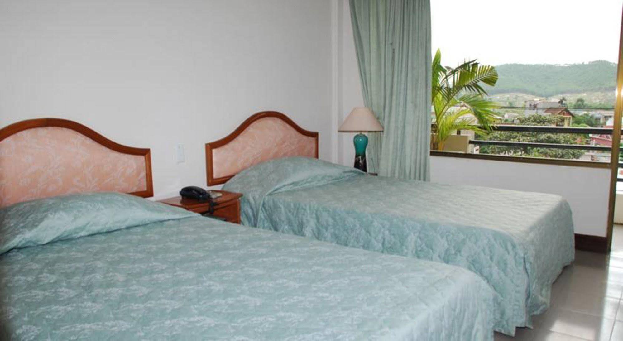 Ngu Binh Hue Hotel Exterior foto